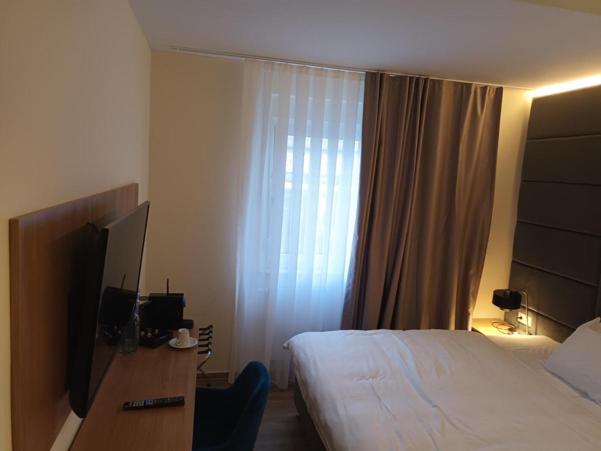 O&O Hotel Oberursel Zentrum Exterior photo